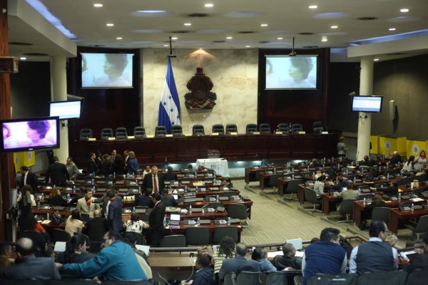 Tras fracaso de votación, convocan a quinto proceso a las 9:00 am